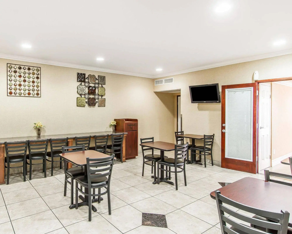 Super 8 by Wyndham Mesa Downtown Near Convention Center