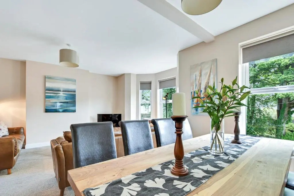 Quay House, North Coast 6 bedroom holiday home