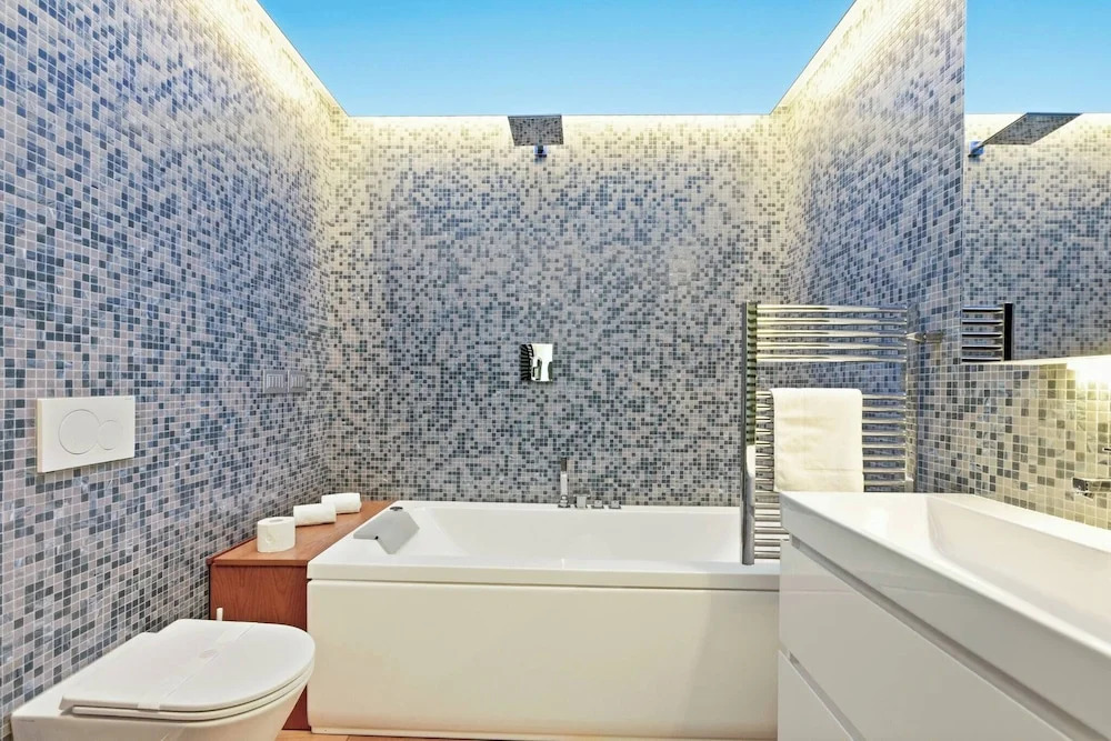 Generoso Luxury Lake View Suite in Lugano