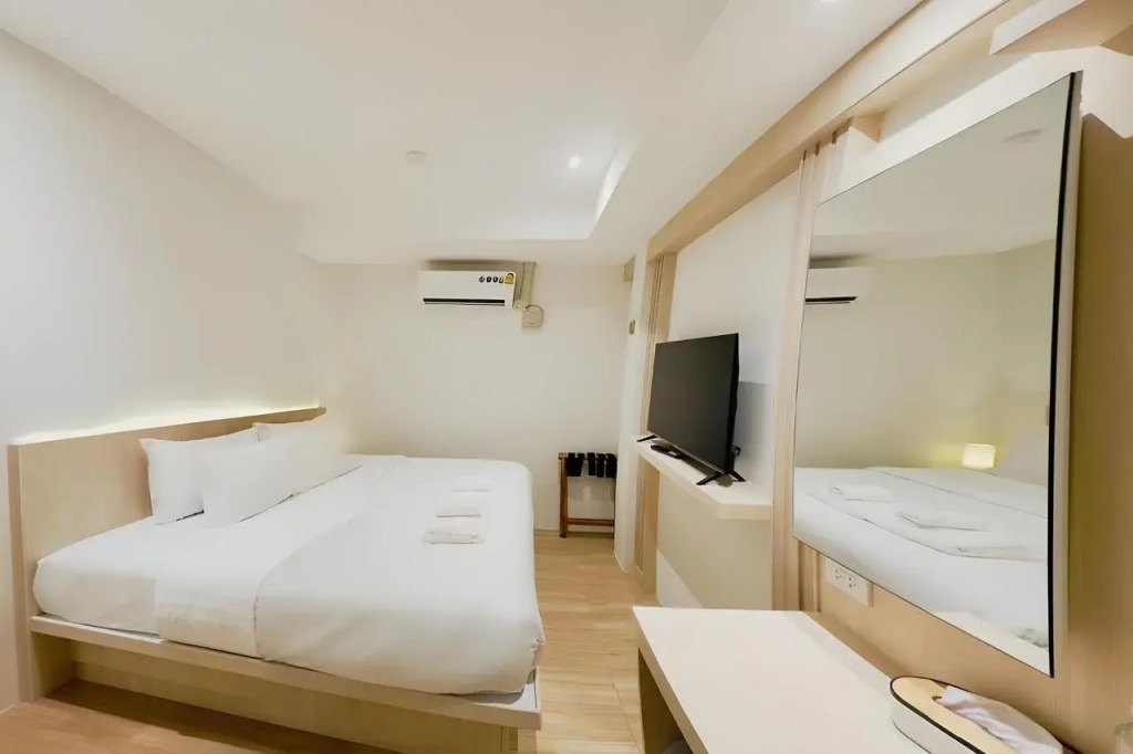 Zhennan Teabar Hotel