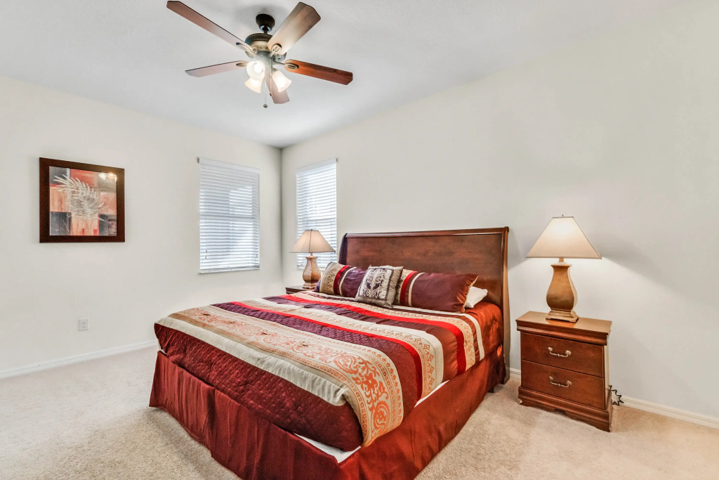 6 Bedrooms 4 Bathrooms Veranda Palms 4457 Np