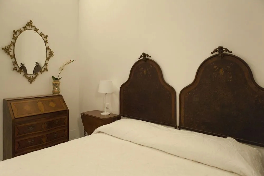 Demetra Rooms