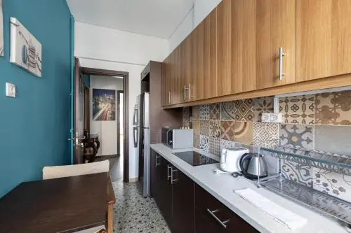 Fully Renovated 2 Bedroom Apt in Piraeus