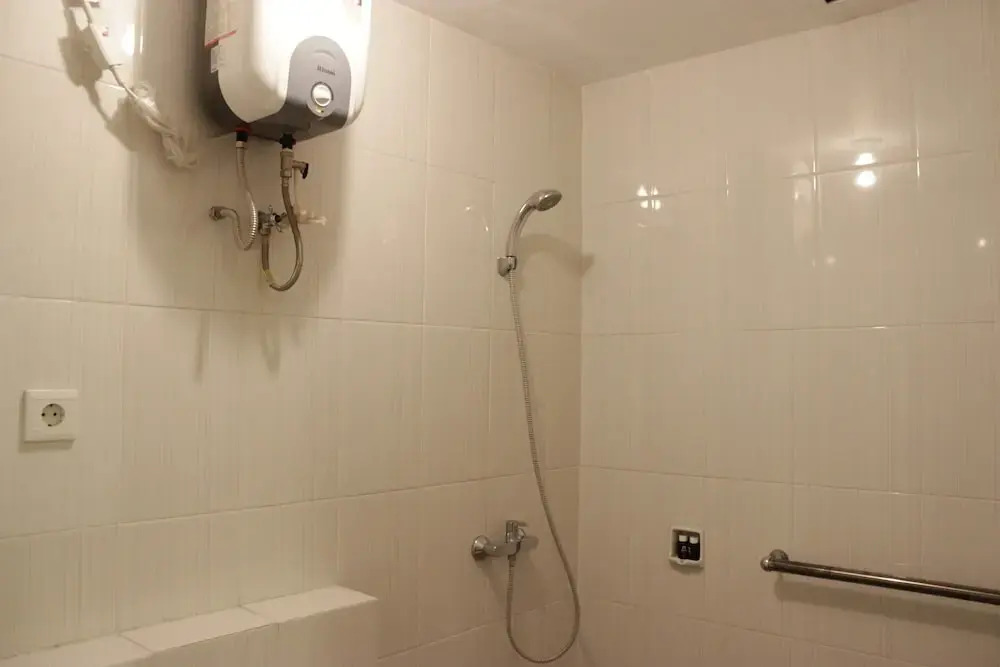 Homey and Chic 2BR Apartment Newton Residence