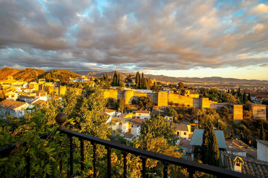 Amazing 1-Bedroom House in the Albaicin. Mirador de San Cristobal