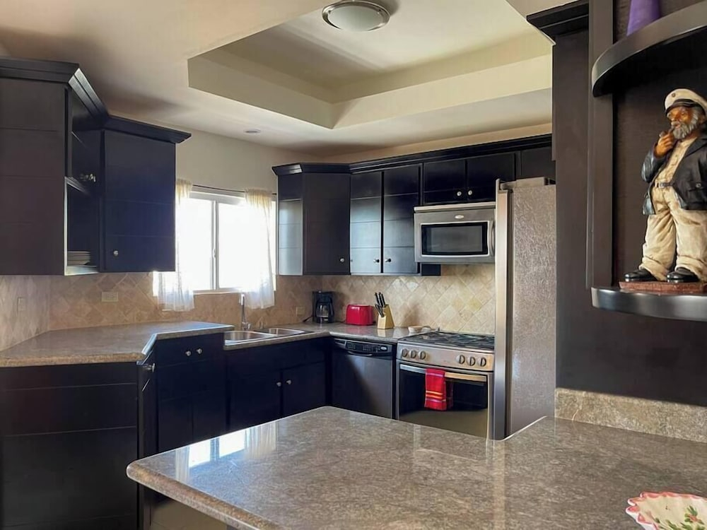 Gated 2BR Apartment Near Sandy Beach