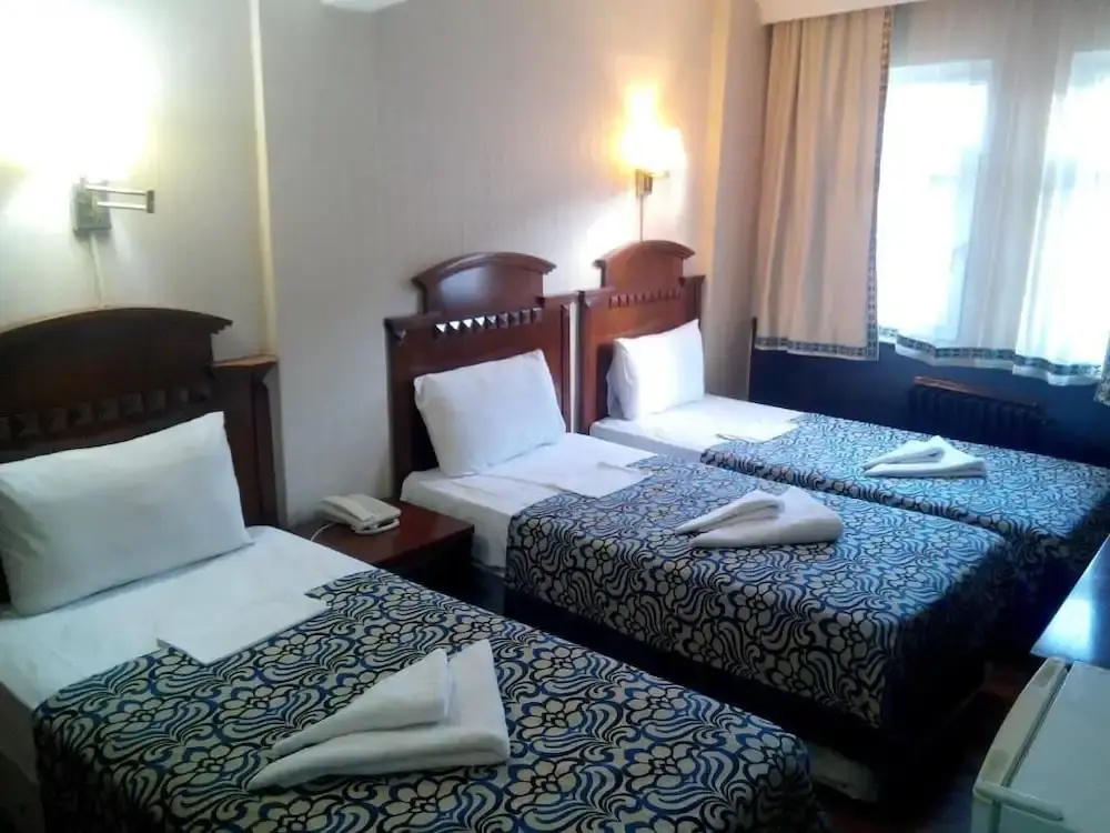 Hotel Red Rose