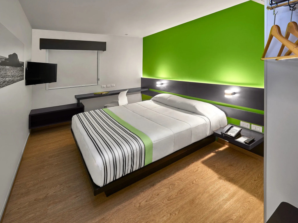 City Express Junior by Marriott Toluca Zona Industrial