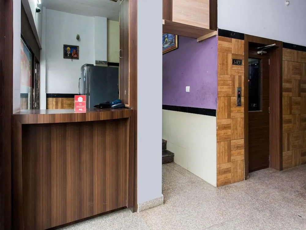 OYO 15569 Hotel Manorama Palace