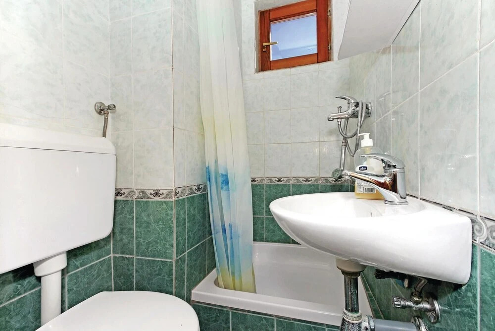 Amazing Apartment in Primosten With 1 Bedrooms and Wifi