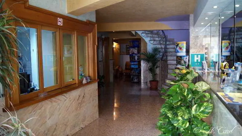Hostal Carel