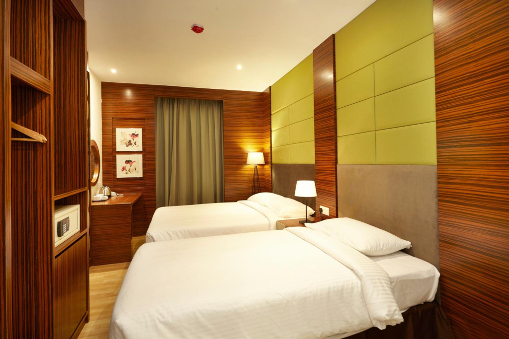 Hotel Six Seasons @ Mid Valley