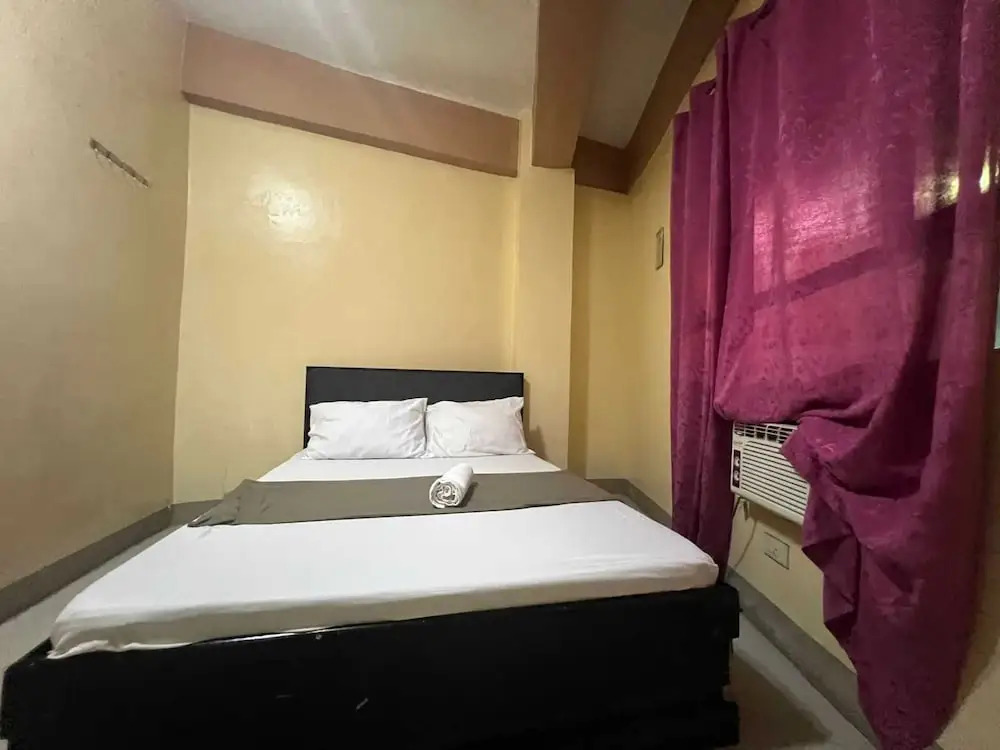 OYO 1151 AAM Transient and Guesthouse