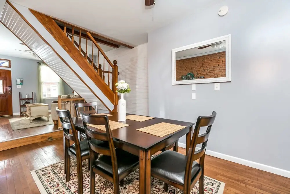 Charming Home Near Harbor&stadiums W/2carparking