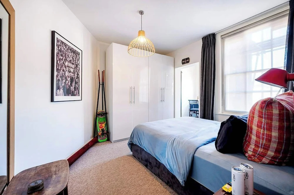 The Writers Light- 2 bed Shoreditch
