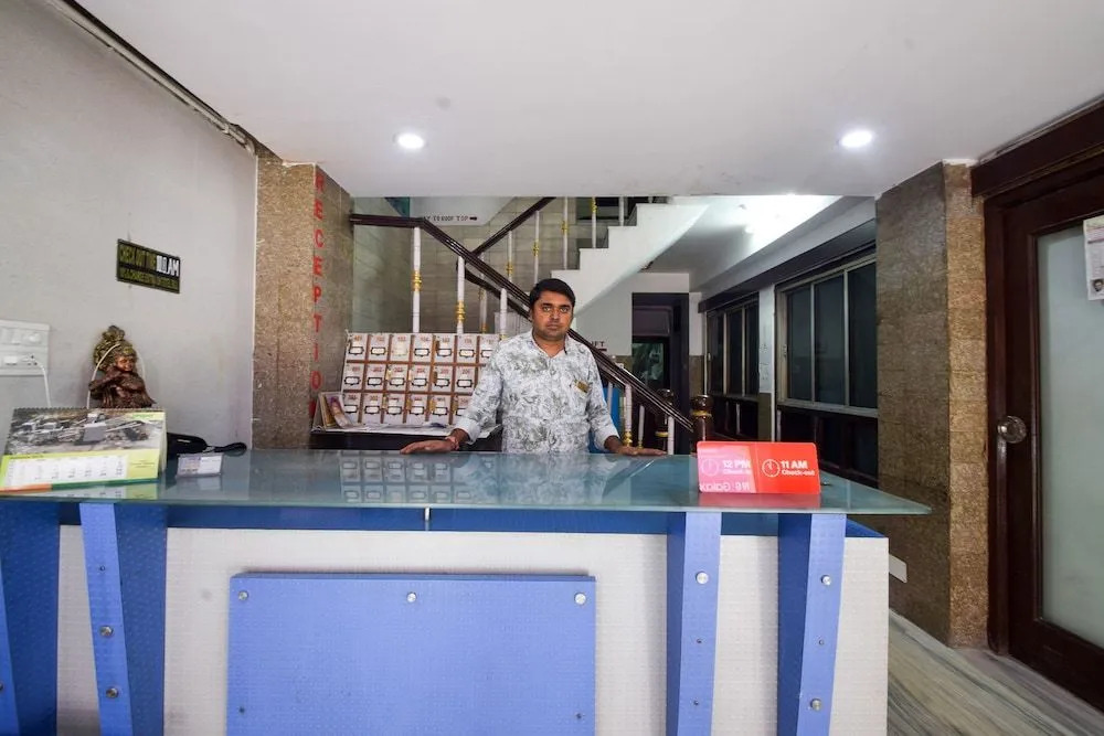 OYO 19032 Hotel Ambay Palace