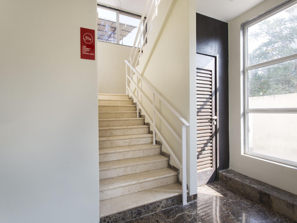 OYO 10388 Hotel Dean Villa