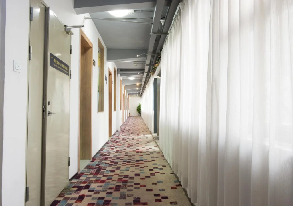 H Life Hotel