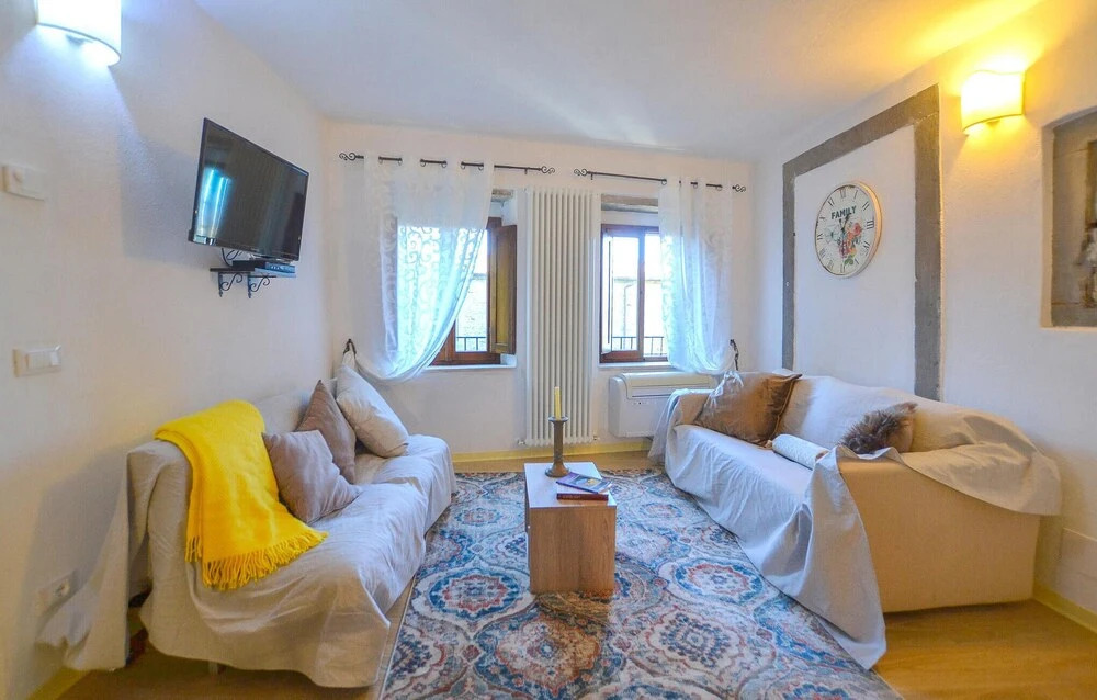 Beautiful Home in Cortona With 3 Bedrooms and Wifi