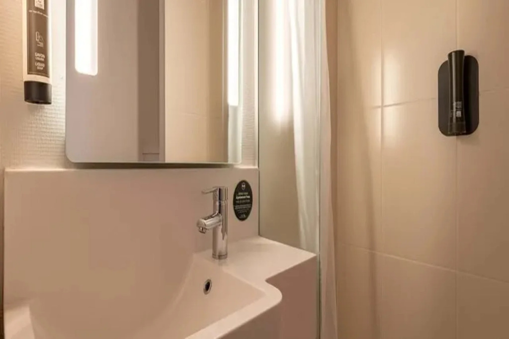 B&B HOTEL Evreux