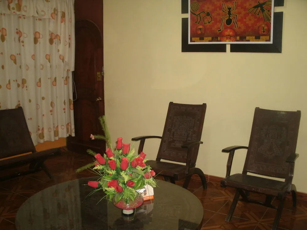 Angelicas House 2BR Near Airport Terrace WiFi