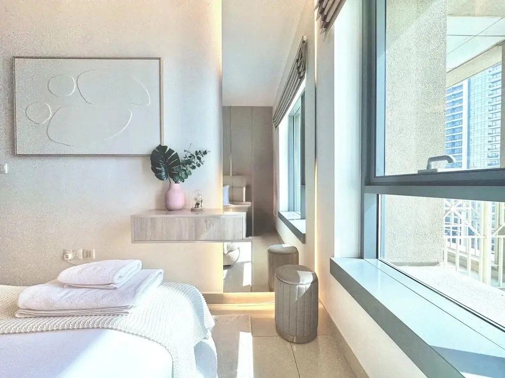 Venduras Chic 1BR near Burj Khalifa