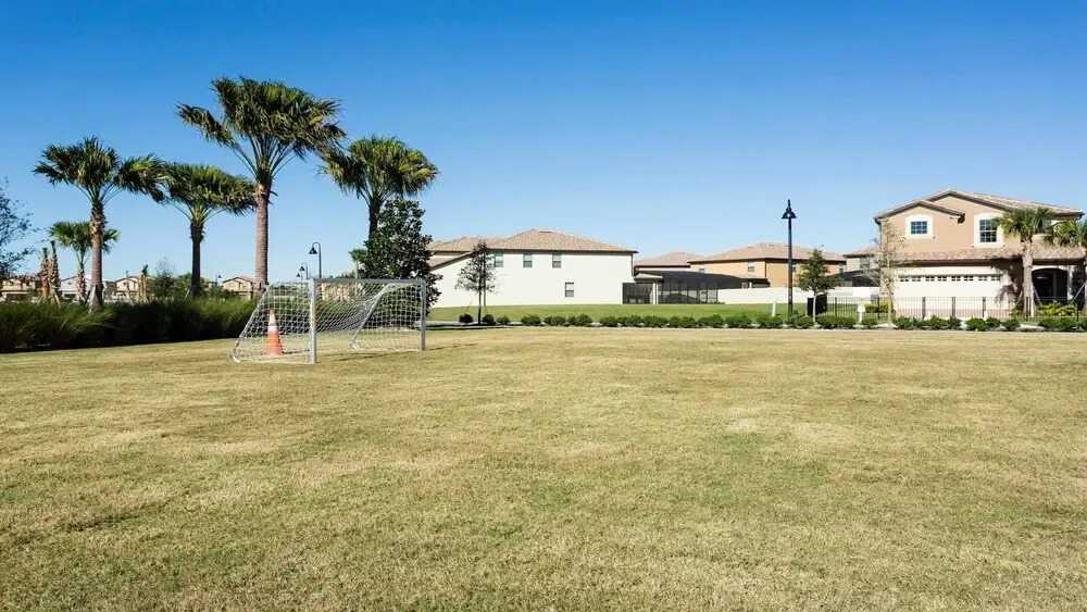 Special Offer Spacious Home With Pool!