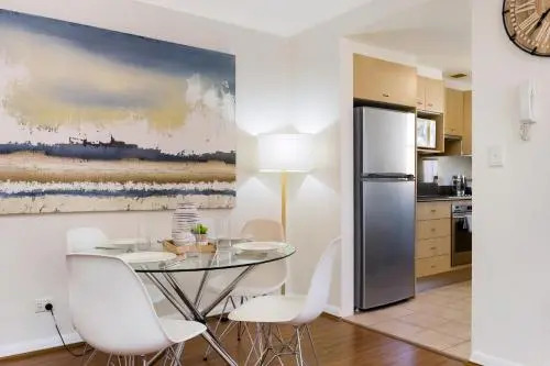 Woolloomooloo Self Contained Modern Apartment