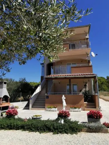 Apartment Alena