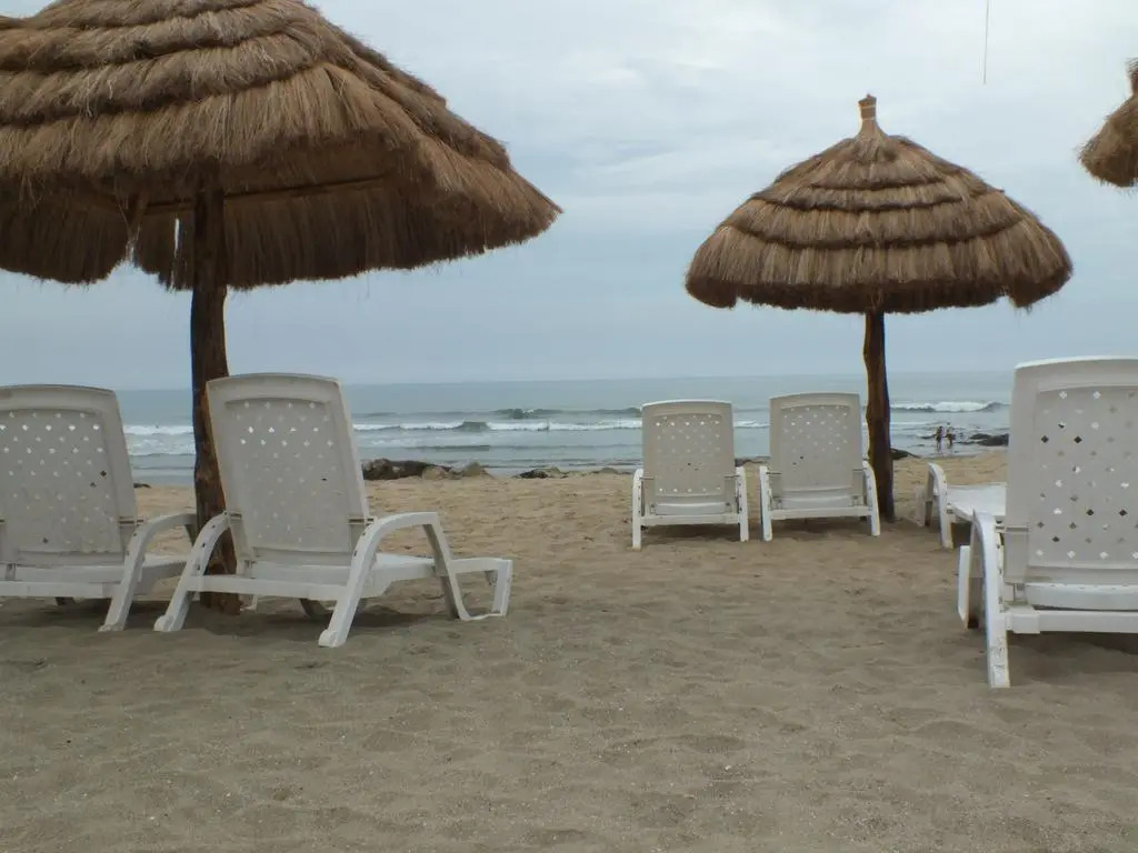 Baja Montañita Beach Resort