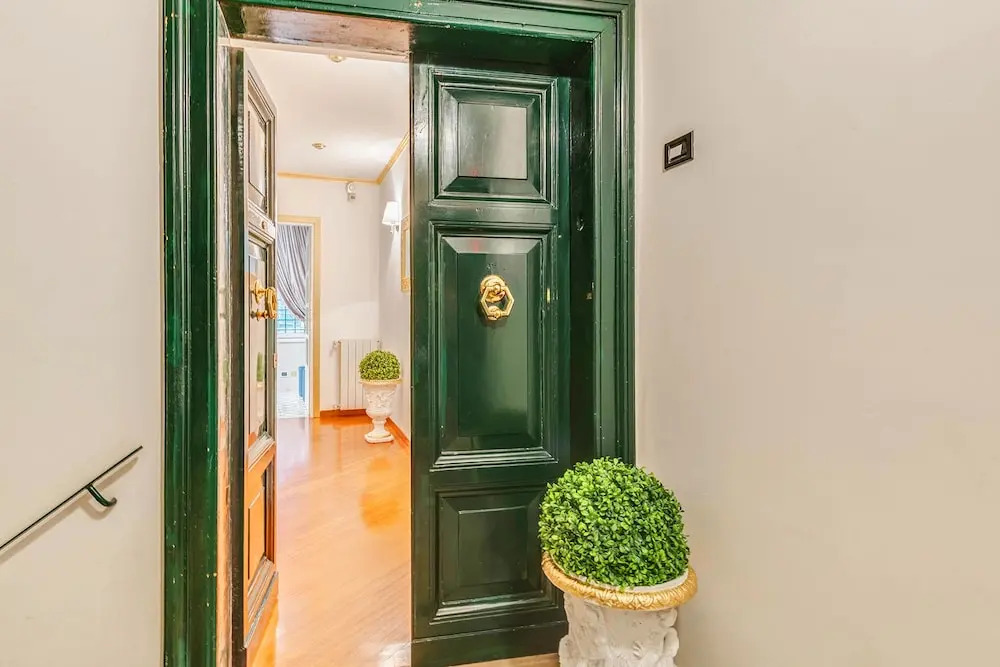 Trevi Fountain Luxury Home