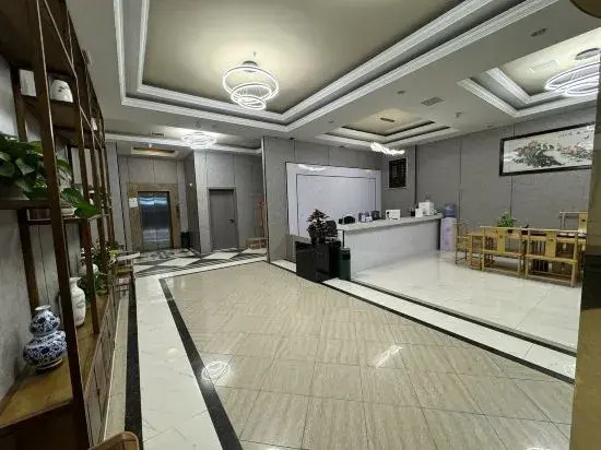 Lepingtian Lake Business Hotel