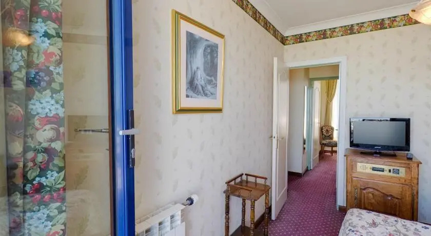 Logis De Broceliande