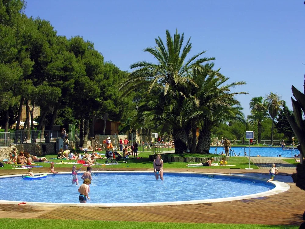 Happy Camp Mobile Homes in Parc de Vacances Vilanova Park