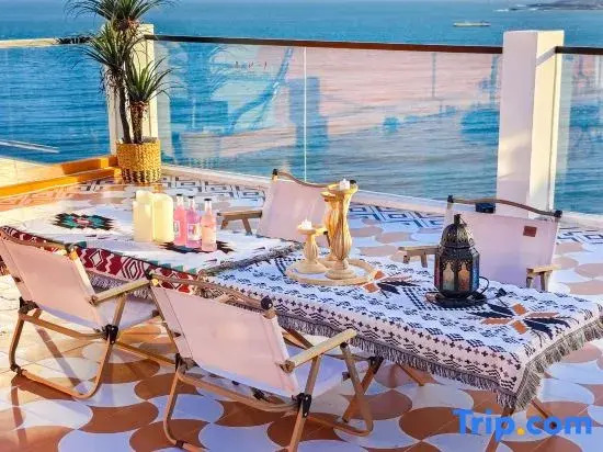 Lan Cuoli · Villa Sunset Rooftop - View Vacation Guesthouse (Nanmenwan Store)