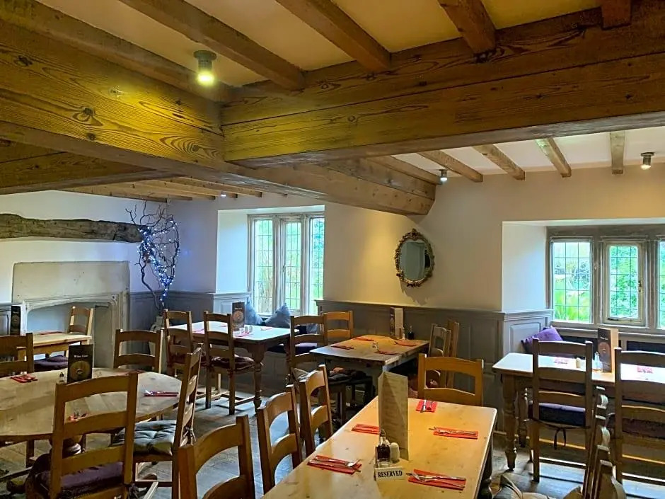 The Thatched Cottage Inn