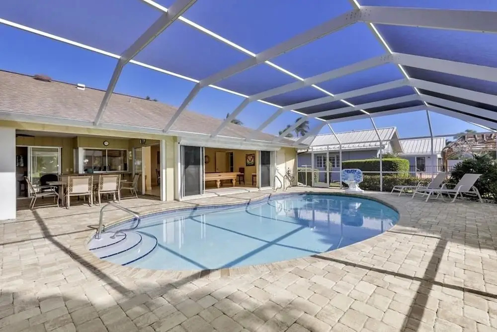 Nassau Home #63930 4 Bedrooms 3 Bathrooms Home