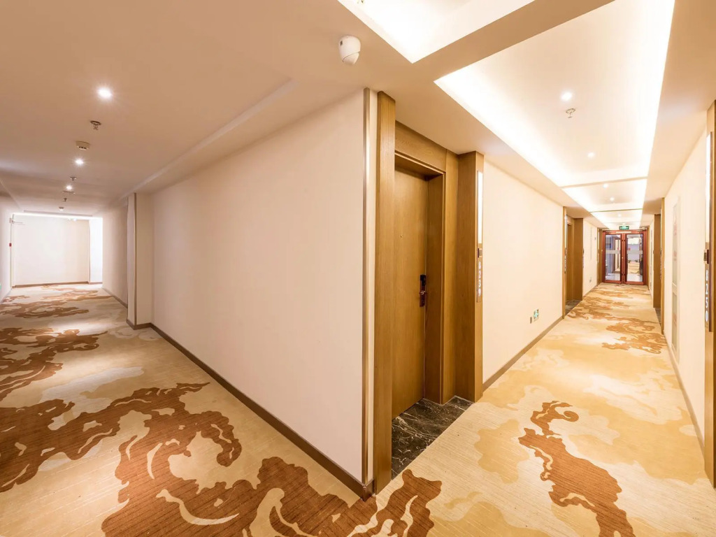 James Joyce Coffetel (Beijing Yizhuang Majuqiao Jingdong Headquarters Jinghai Road Subway Station)