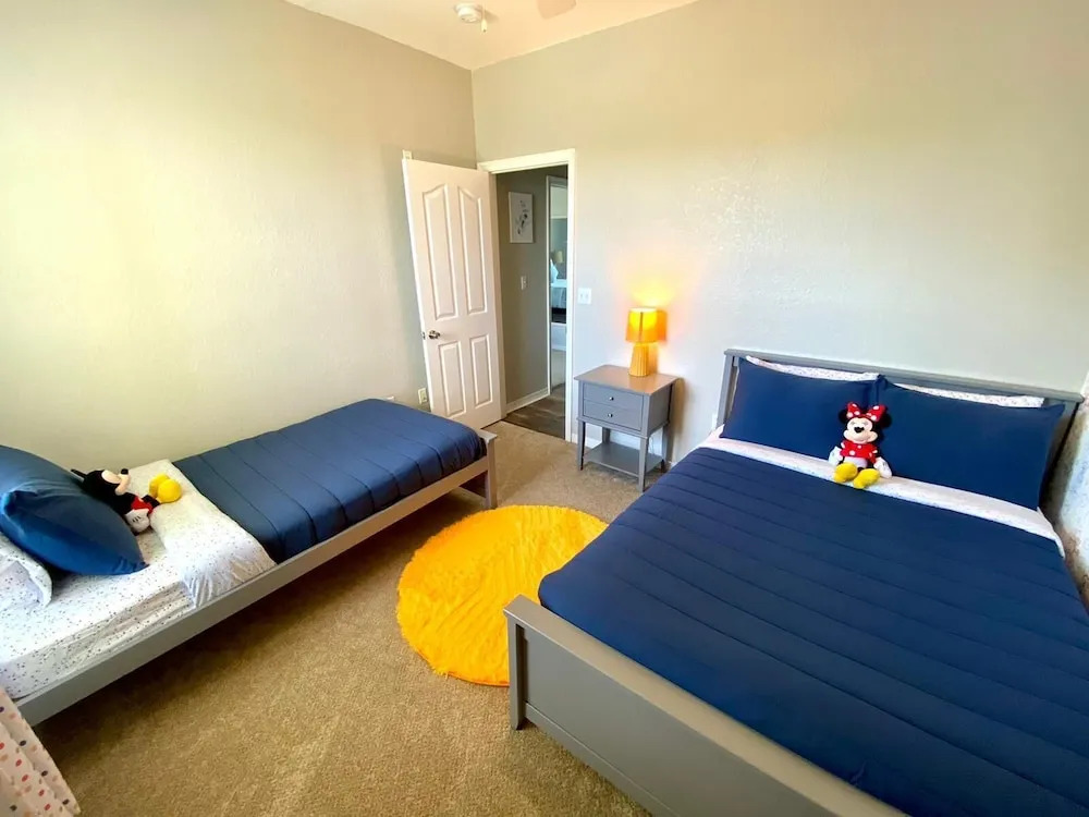 Resort Style Community Near Disney!!!