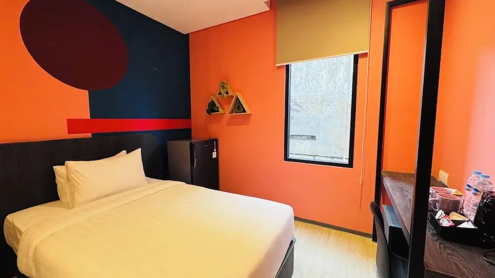 Yellow Bee Resort Cililitan