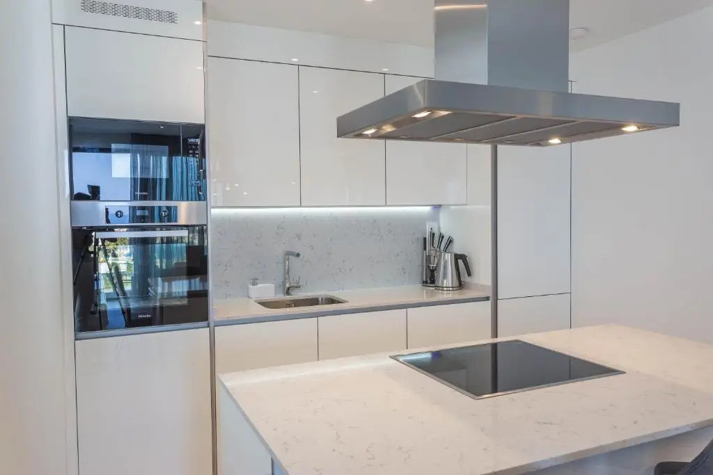 Luxury 2BR Seaviews - Santa Barbara Heights