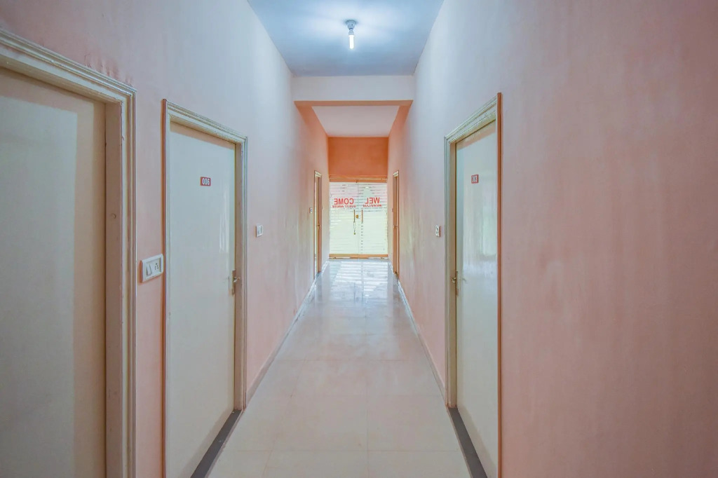 OYO 60301 Mangalam Guest House