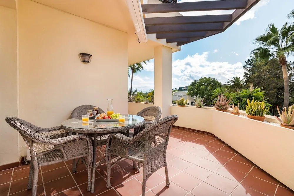 Modern villa close to Fontanilla Beach