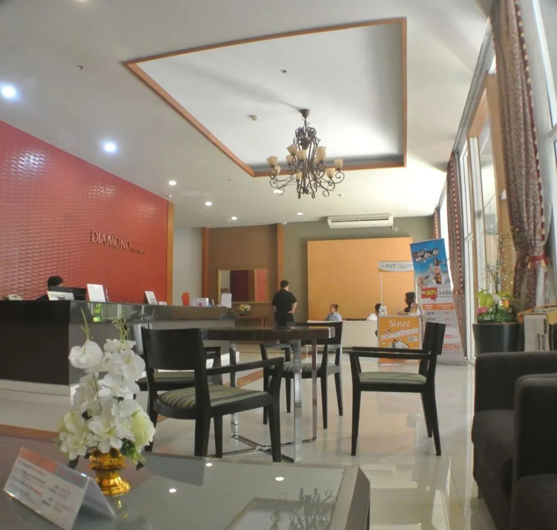 Diamond Sukhumvit by FIB