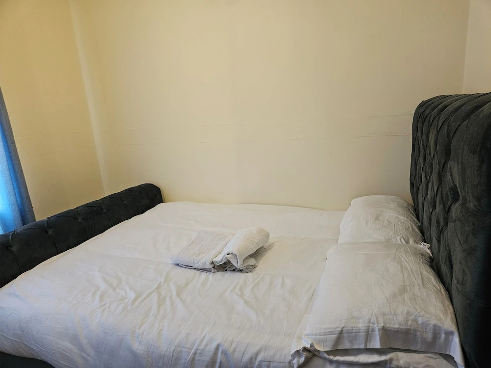 Stunning 2-bed Apt-freeparking, Close to City
