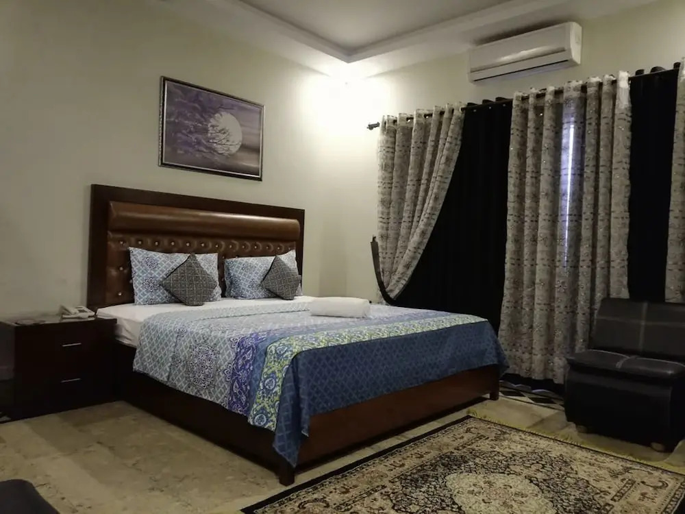 Seaview Lodge Guest House
