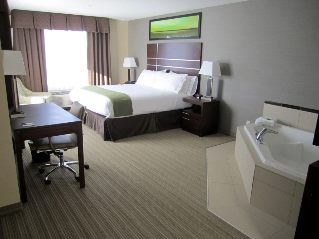 Holiday Inn Express Golden-Kicking Horse by IHG