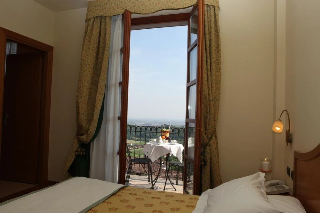 Hotel Camoretti