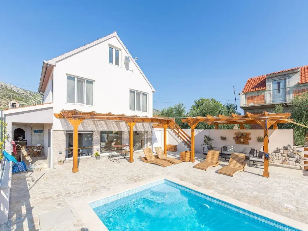 Holiday Home in Donje Polje Near Seabeach