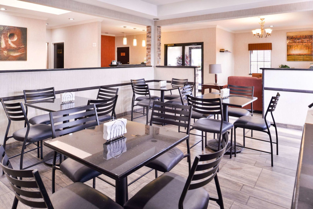 Quality Inn & Suites Beaumont